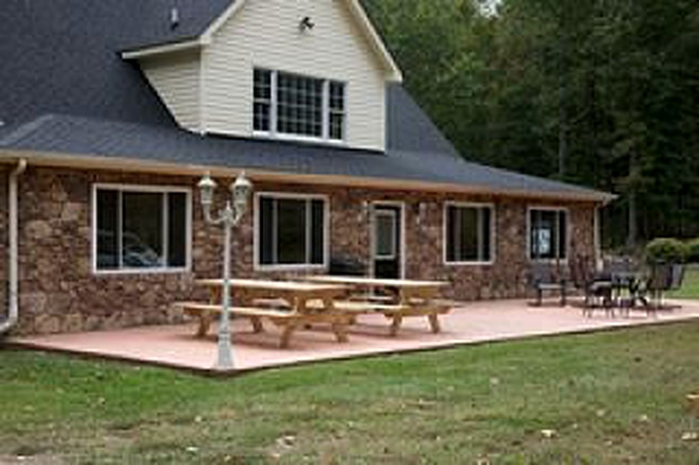 Charming Farm-Style Accommodation for Eight near Roanoke, Virginia