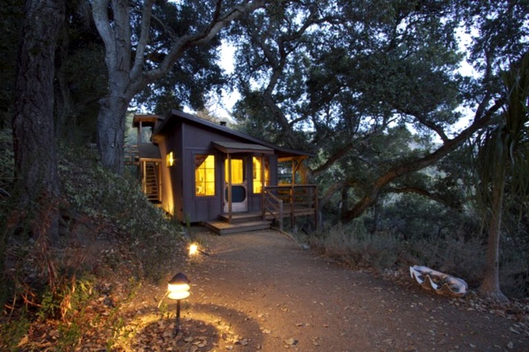 Cabins (Big Sur, California, United States)