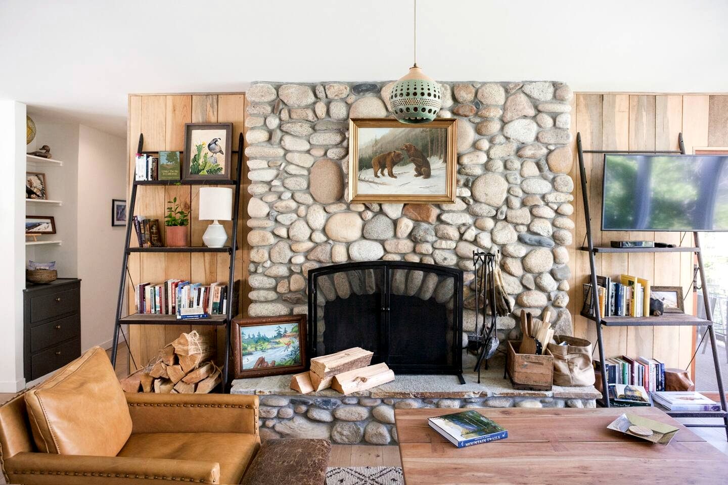 Stunning Riverfront Cabin Escape with Epic Mountain Views near Kernville, CA