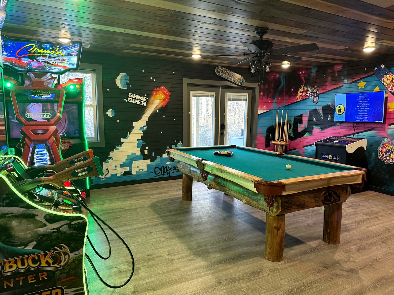 Rustic Cabin with Hot Tub, Game Room, and Smoky Mountain Views in Sevierville, Tennessee