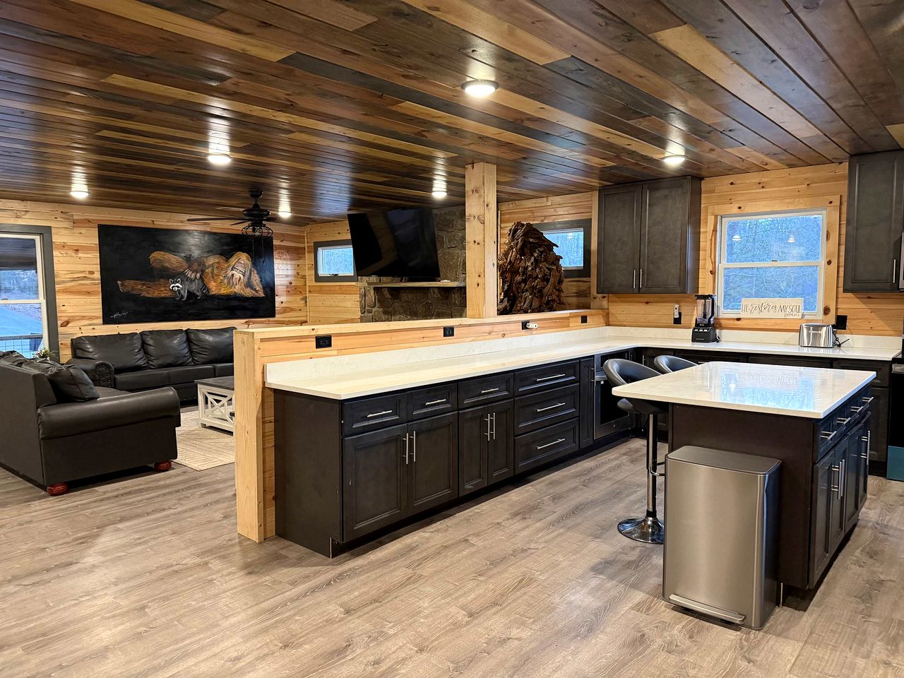 Rustic Cabin with Hot Tub, Game Room, and Smoky Mountain Views in Sevierville, Tennessee