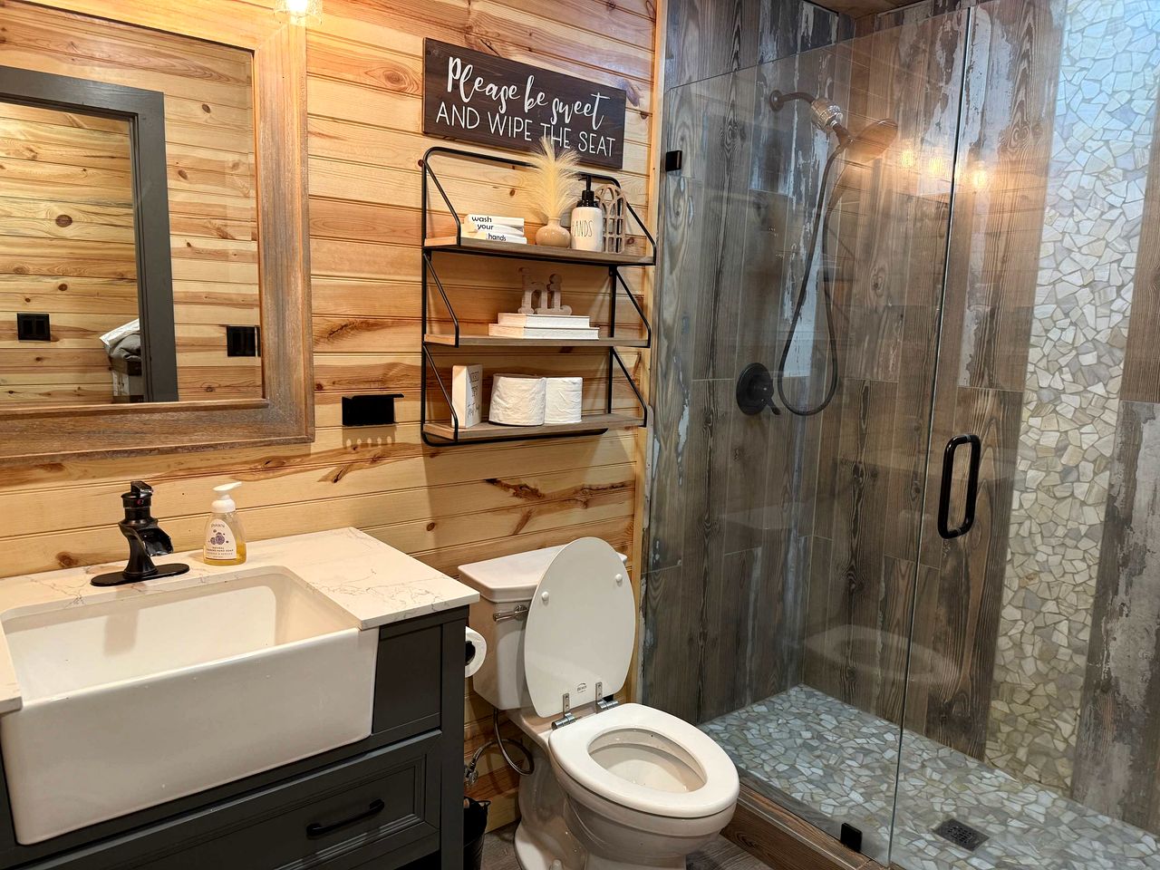 Rustic Cabin with Hot Tub, Game Room, and Smoky Mountain Views in Sevierville, Tennessee