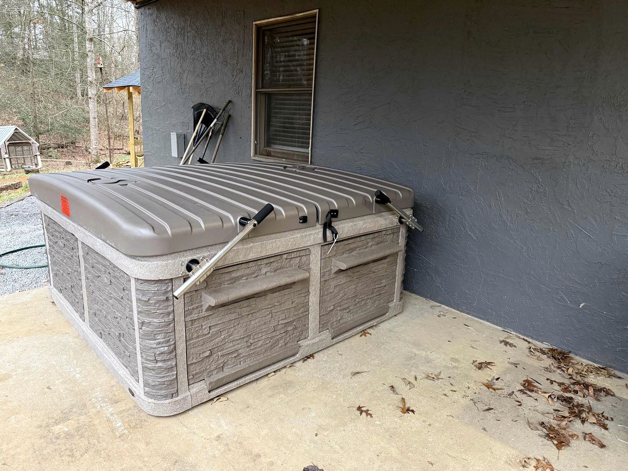 Rustic Cabin with Hot Tub, Game Room, and Smoky Mountain Views in Sevierville, Tennessee