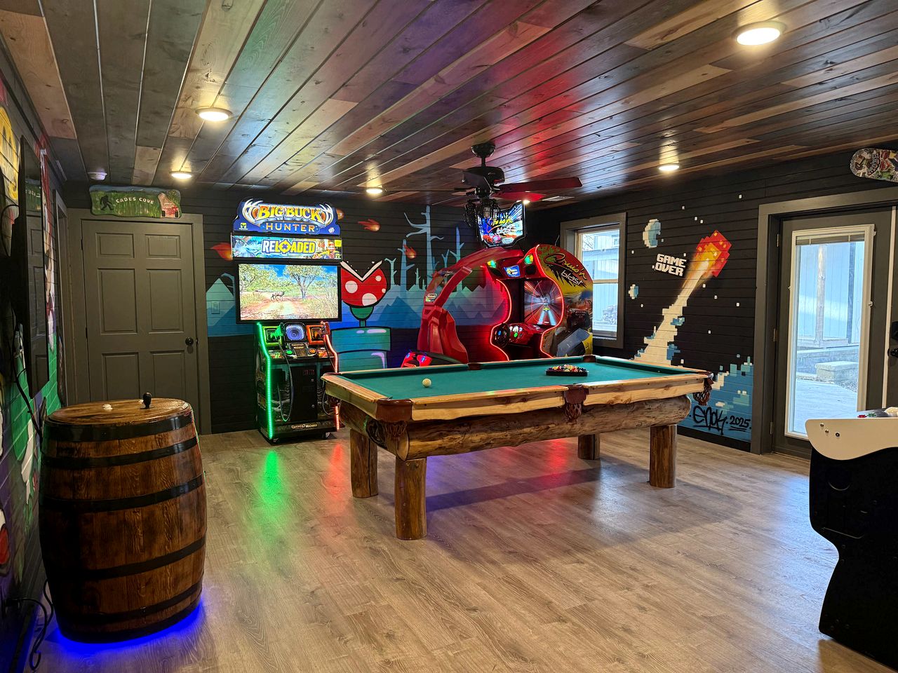 Rustic Cabin with Hot Tub, Game Room, and Smoky Mountain Views in Sevierville, Tennessee