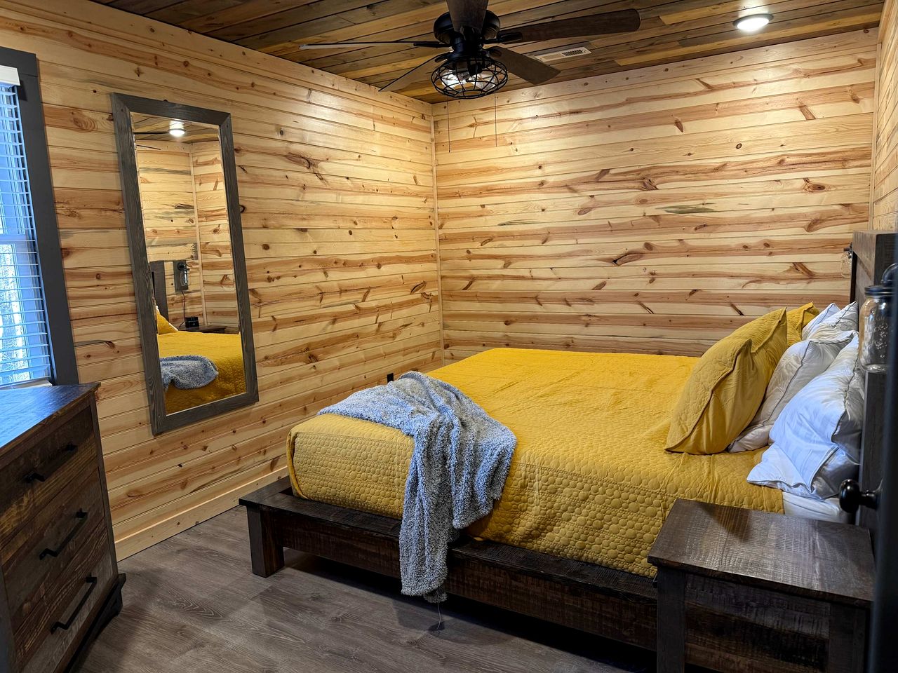 Rustic Cabin with Hot Tub, Game Room, and Smoky Mountain Views in Sevierville, Tennessee