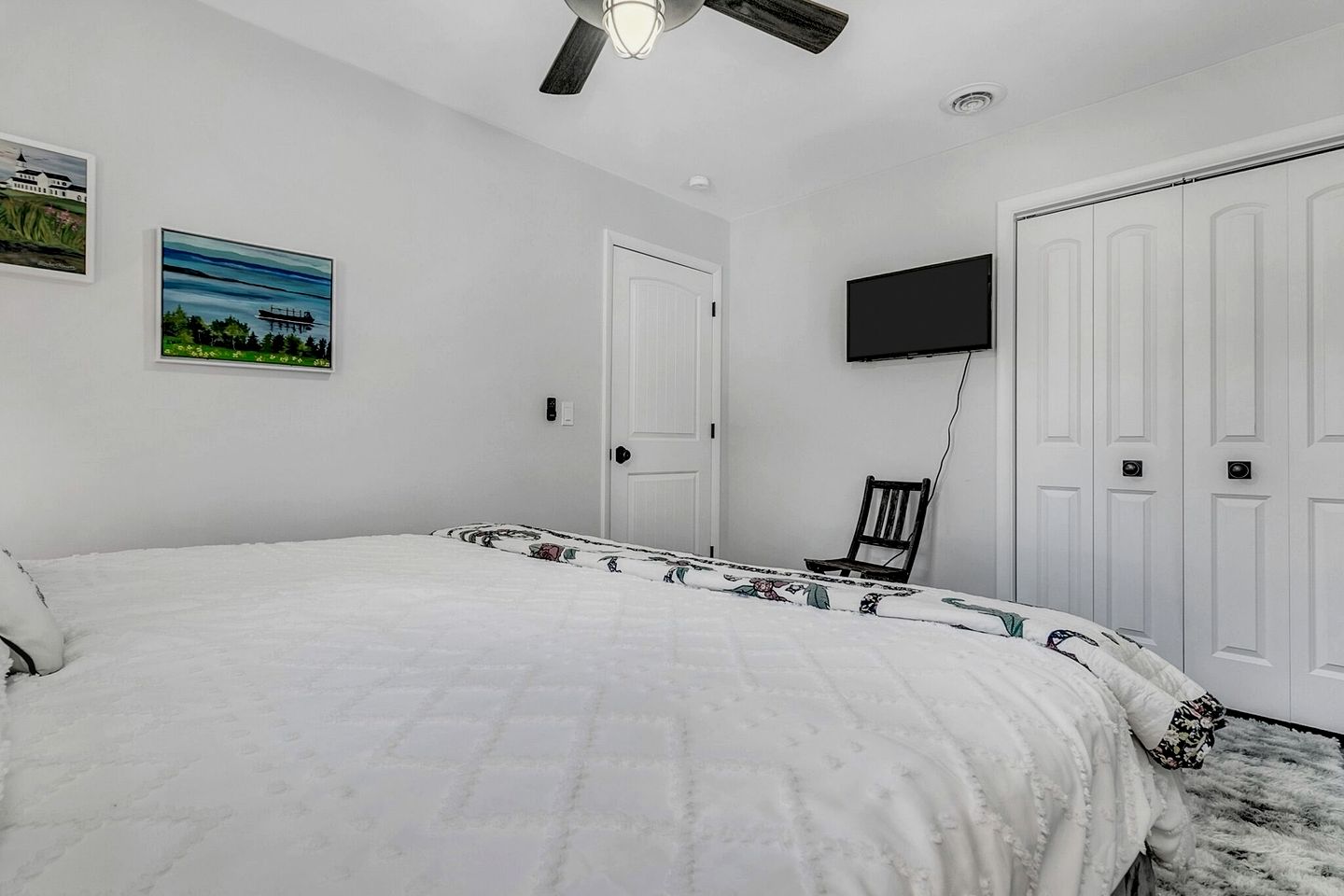 Cozy Mountain Retreat with Fire Pit and Large Yard, Located Near Downtown Marion, NC