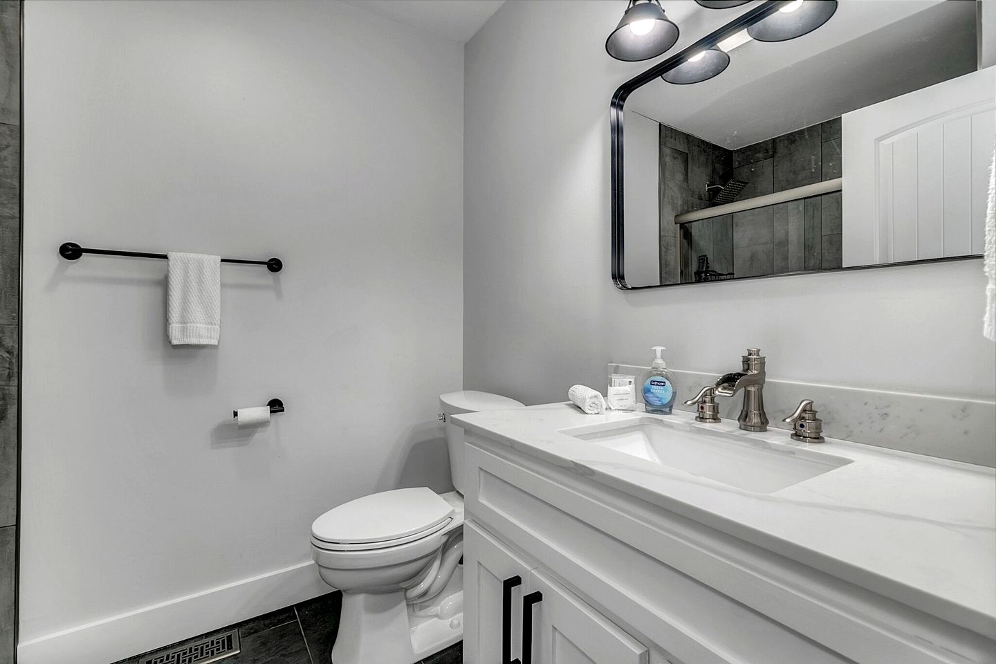 Cozy Mountain Retreat with Fire Pit and Large Yard, Located Near Downtown Marion, NC