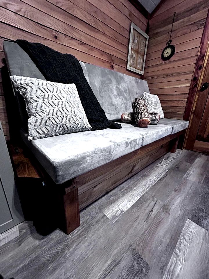 Enchanting Forest Treehouse Hideaway with Farm Activities near Bingham Creek in Forestburg, Texas