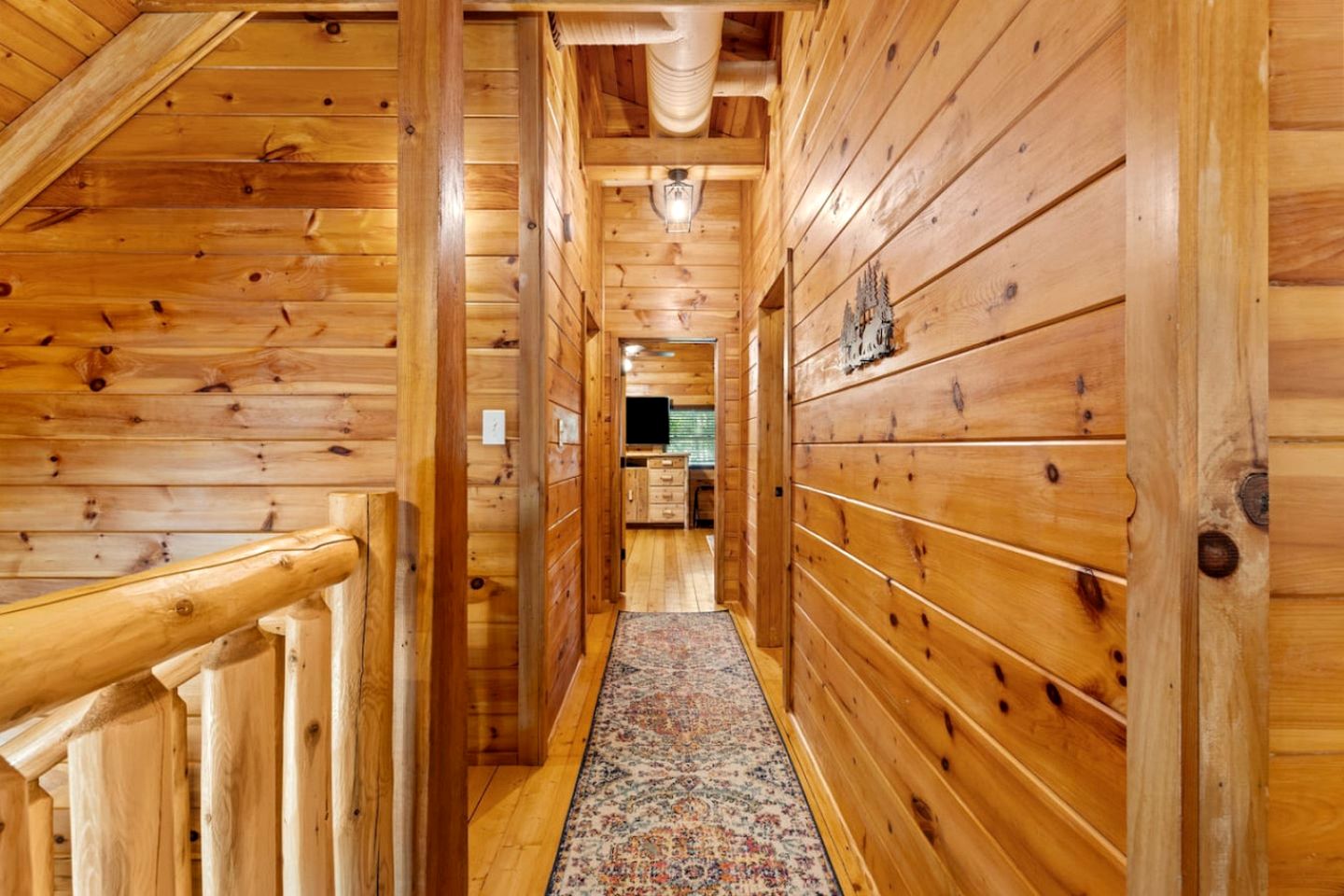 Stunning Cabin with Hot-tub, Fire Pit and Games in Stanton, Kentucky