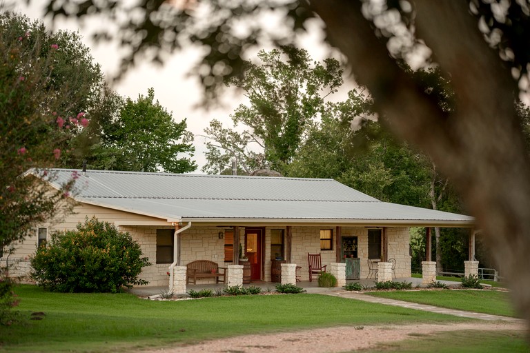Charming Ranch-Style House Filled with Antiques near Round Top, Texas