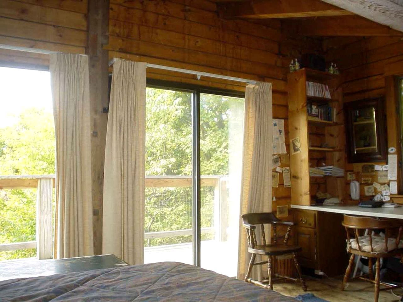 Spacious 14-Person Cabin Perfect for Families in Mount Holly, Vermont