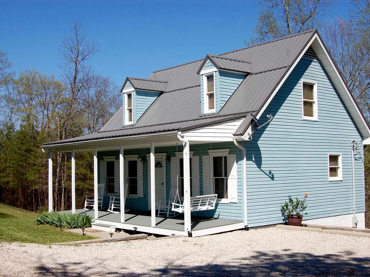 Beautiful Secluded Cottage in the Woods near the Red River Gorge in Kentucky
