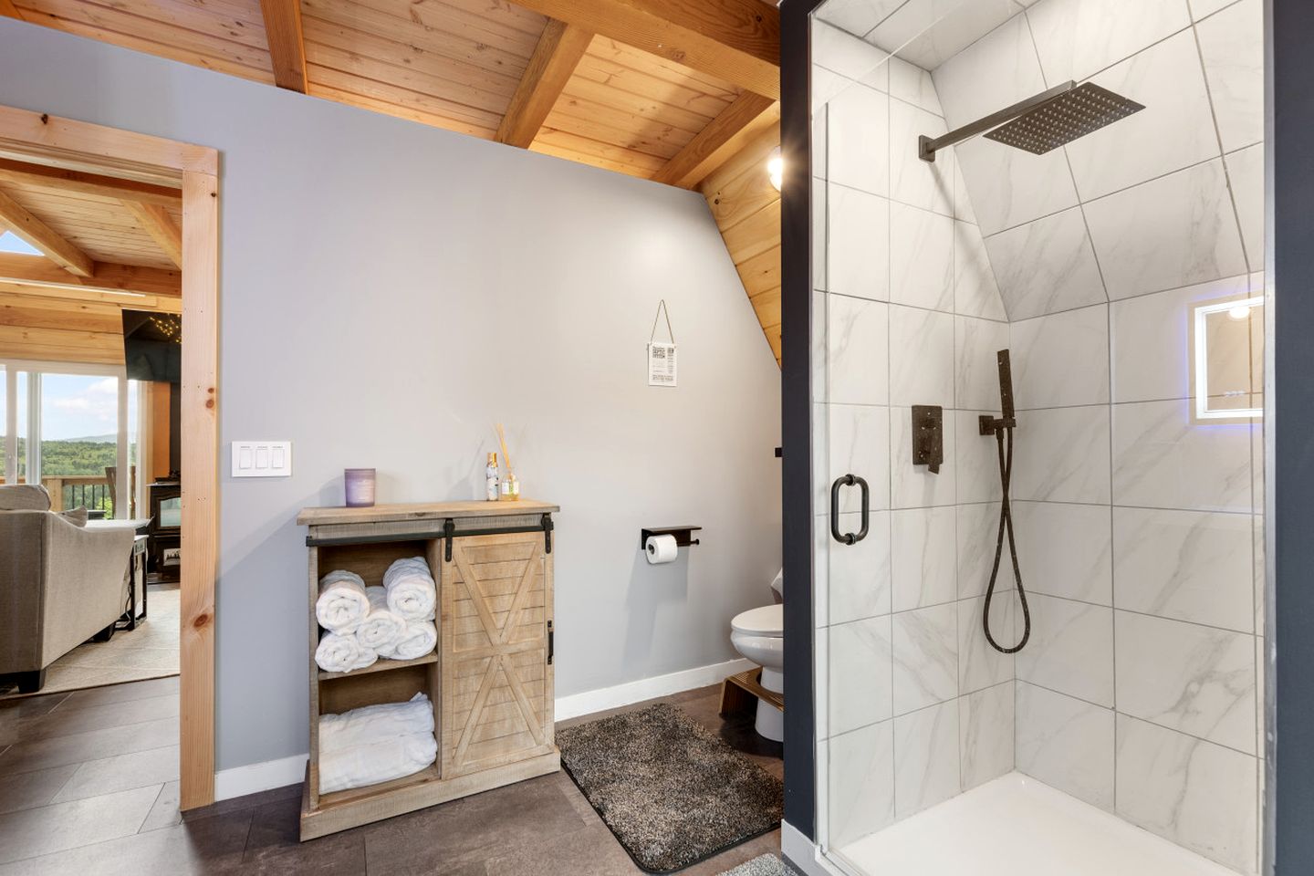 Luxurious A-Frame Cabin Nestled Among Spectacular Nature in New Hampshire