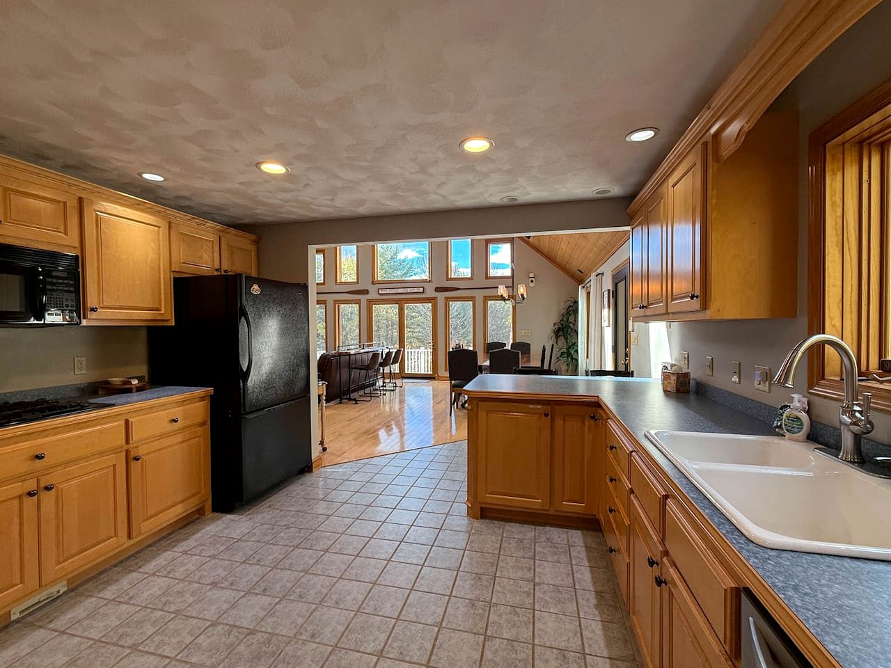 Gorgeous Modern Vacation Rental with Game Room Surrounded by Nature in Madison, New Hampshire