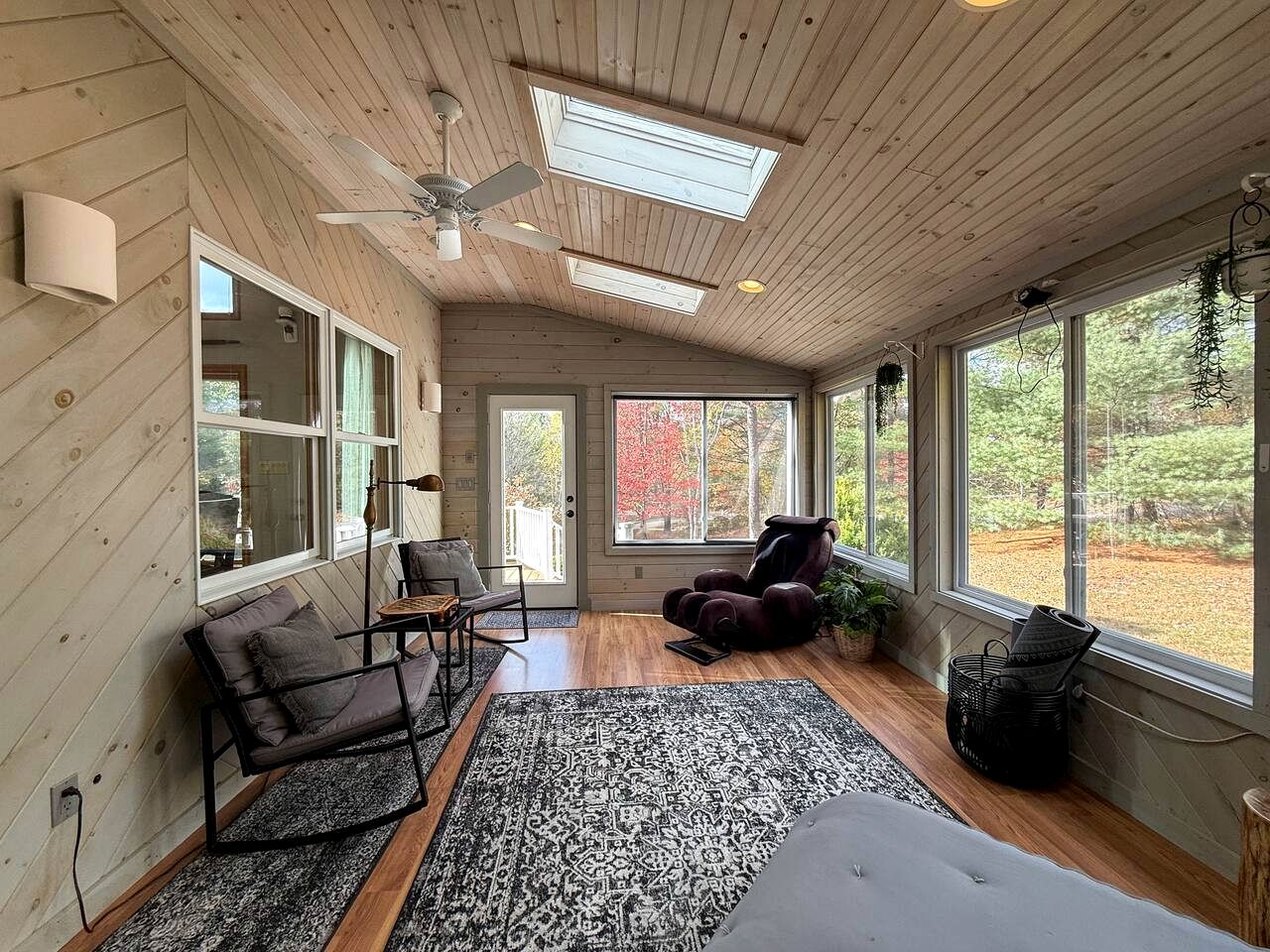 Gorgeous Modern Vacation Rental with Game Room Surrounded by Nature in Madison, New Hampshire