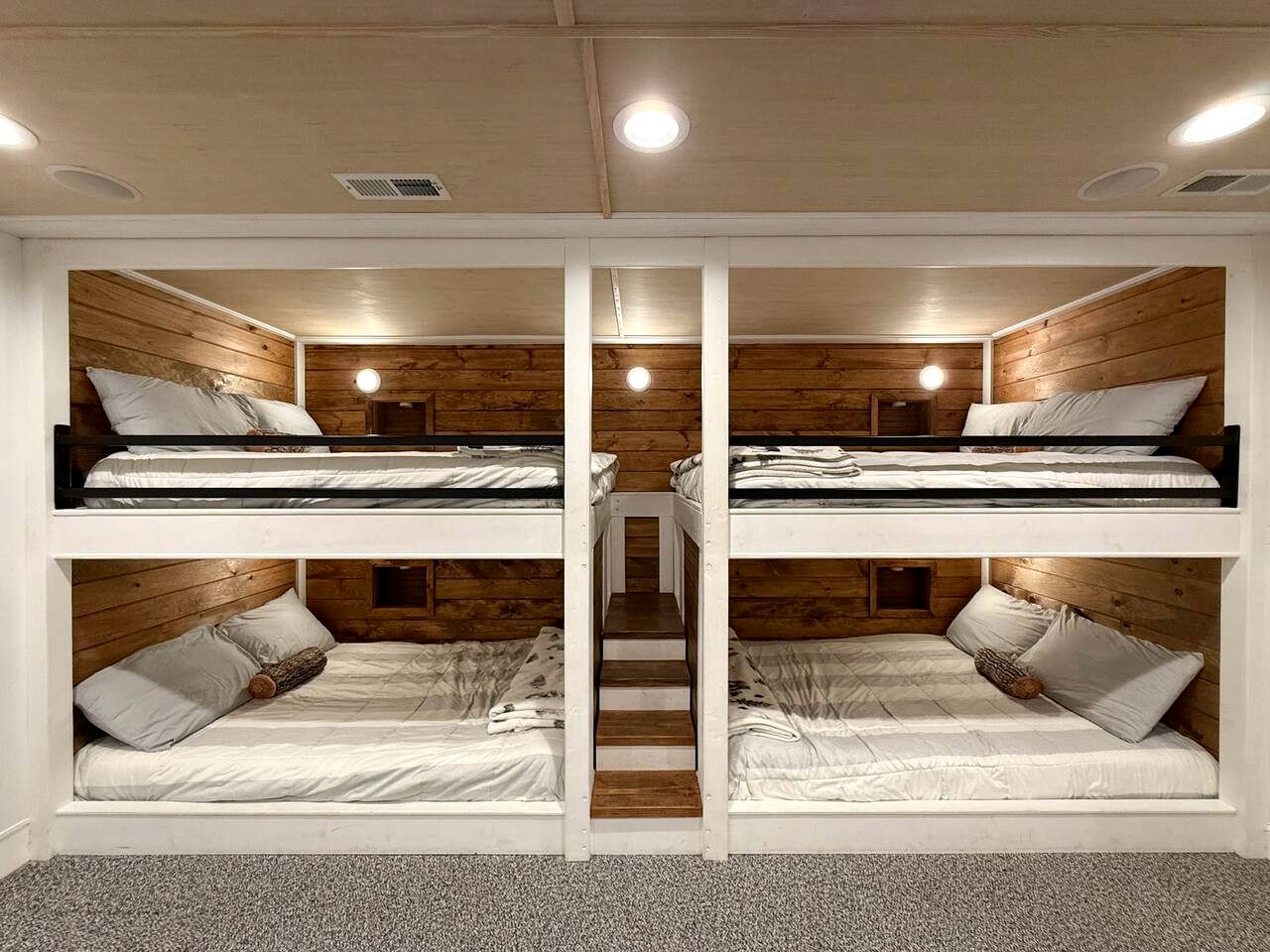 Gorgeous Modern Vacation Rental with Game Room Surrounded by Nature in Madison, New Hampshire