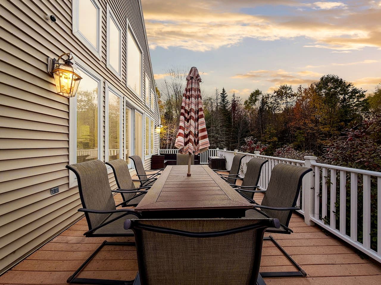 Gorgeous Modern Vacation Rental with Game Room Surrounded by Nature in Madison, New Hampshire
