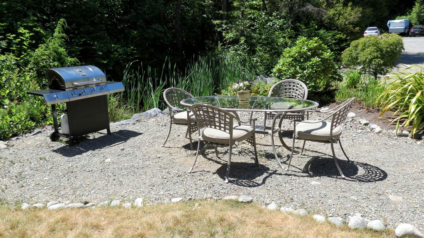 Cozy Getaway near Pacific Rim National Park in Tofino, British Columbia