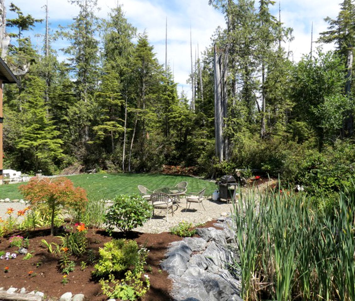 Cozy Getaway near Pacific Rim National Park in Tofino, British Columbia