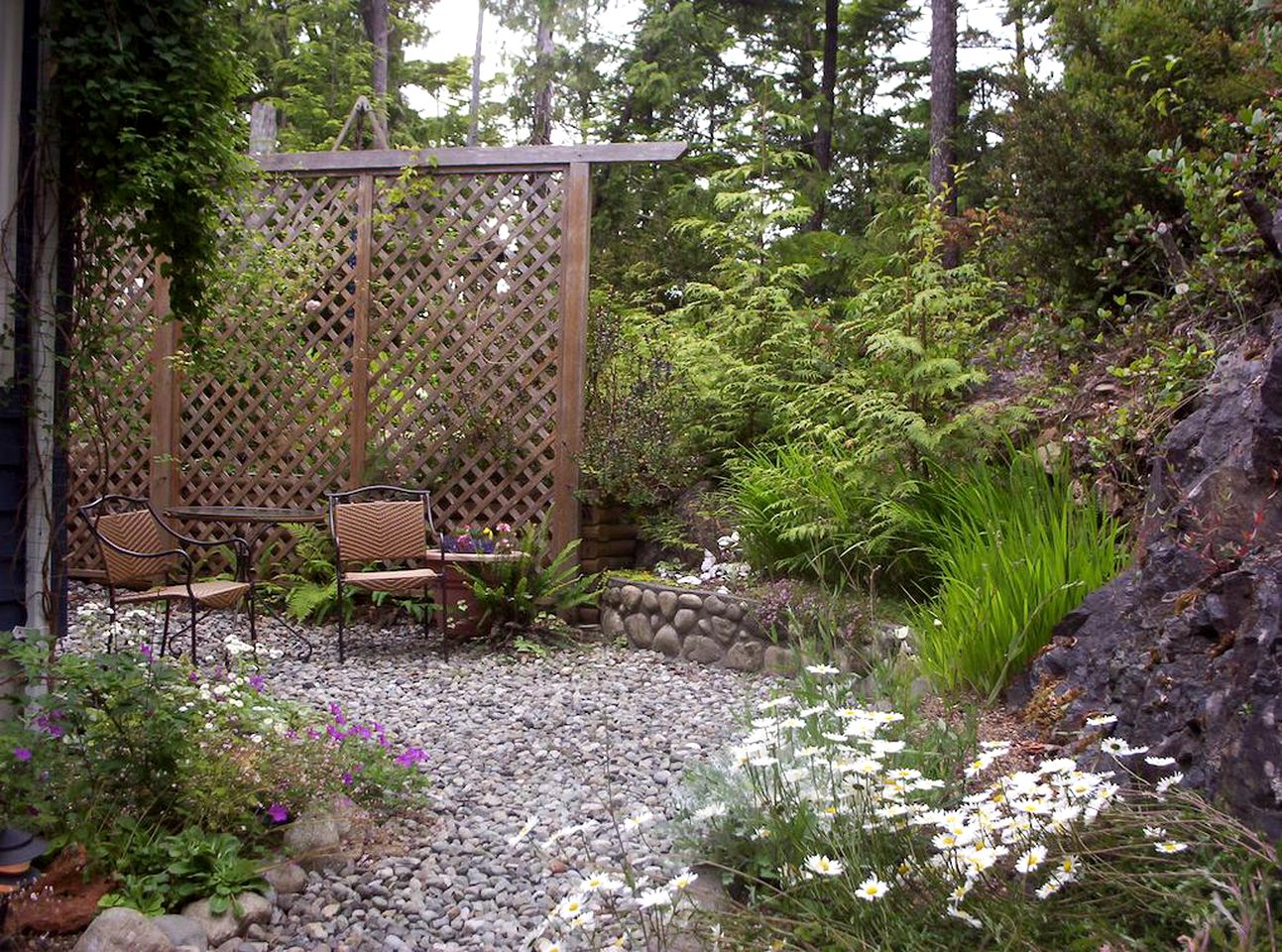 Cozy Getaway near Pacific Rim National Park in Tofino, British Columbia