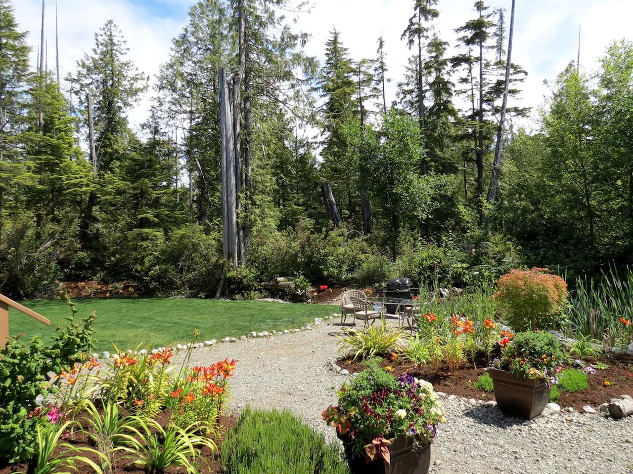 Cozy Getaway near Pacific Rim National Park in Tofino, British Columbia
