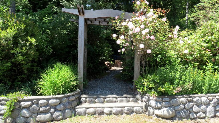 Nature Lodges (Tofino, British Columbia, Canada)