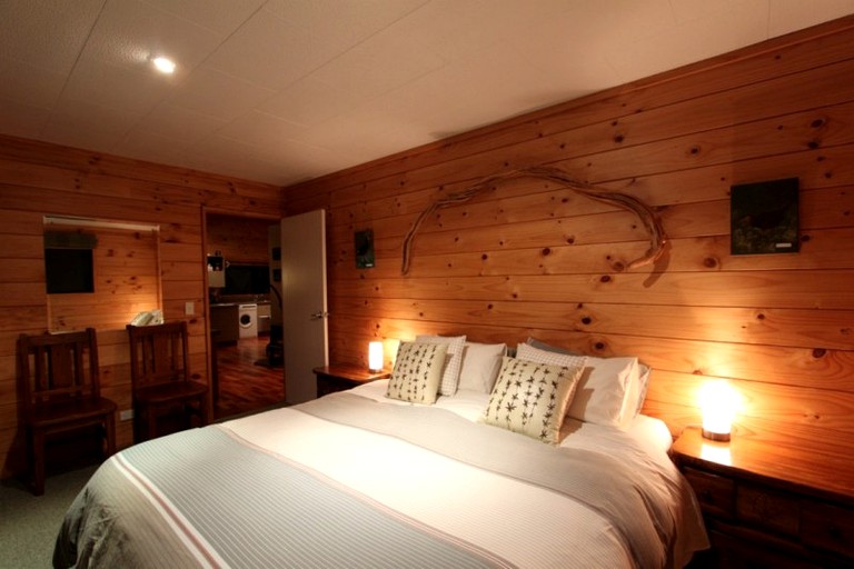 Cottages (Westport, South Island, New Zealand)