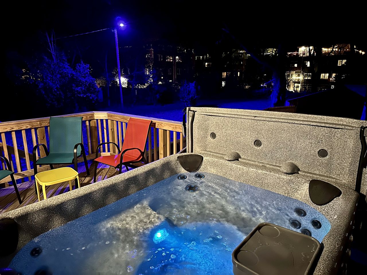 Radiant Urban Vacation Rental Sanctuary near Catawba River in North Carolina