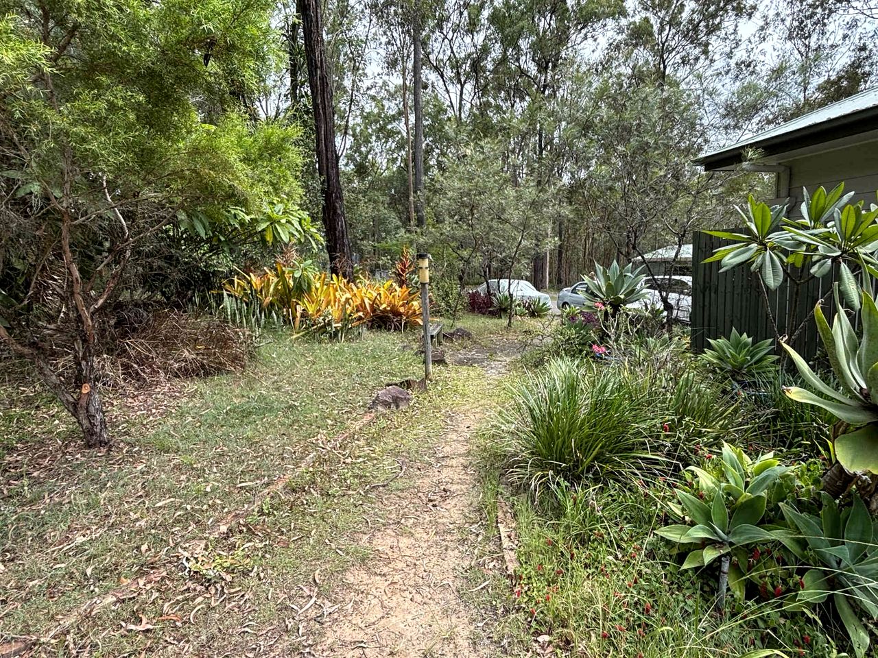 Amazing Tiny House Farm Stay Surrounded by Wildlife for a Peaceful Escape in Nature in Logan Village, Queensland