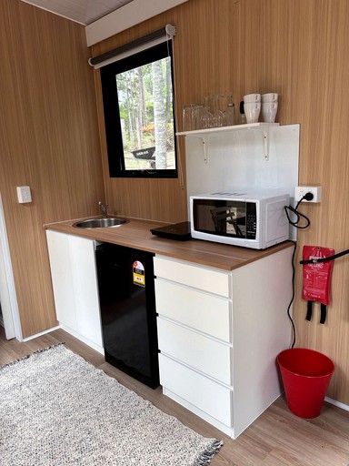 Vacation Rentals (Australia, --, --)