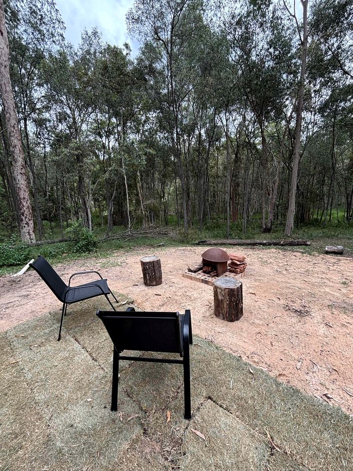 Amazing Tiny House Farm Stay Surrounded by Wildlife for a Peaceful Escape in Nature in Logan Village, Queensland