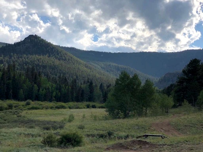 Tipis (Lake George, Colorado, United States)