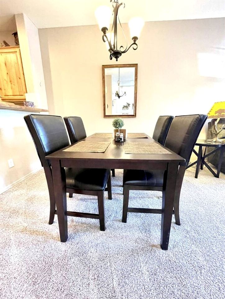 Modern Pet-Friendly Vacation Rental with Resort-Style Amenities in Overgaard, Arizona