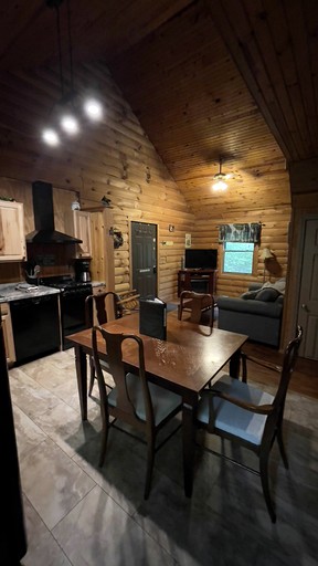 Cabins (United States of America, Bruceton Mills, West Virginia)
