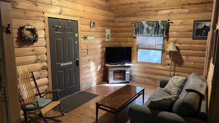 Cabins (United States of America, Bruceton Mills, West Virginia)