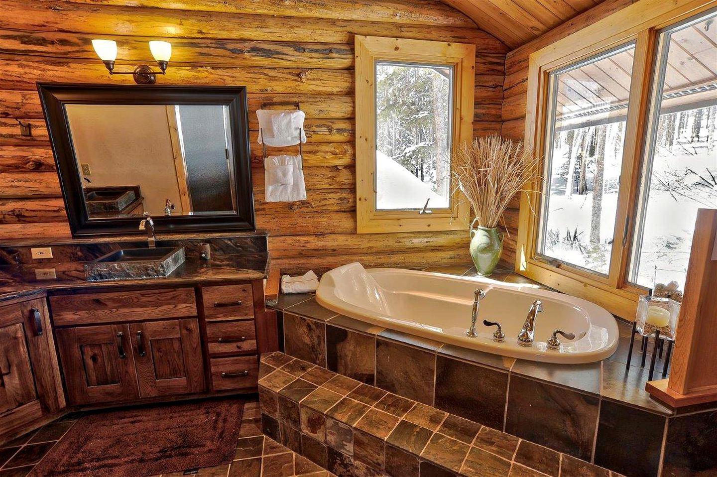 Deluxe Colorado Cabin Rental in the Rockies for a Breckenridge Vacation