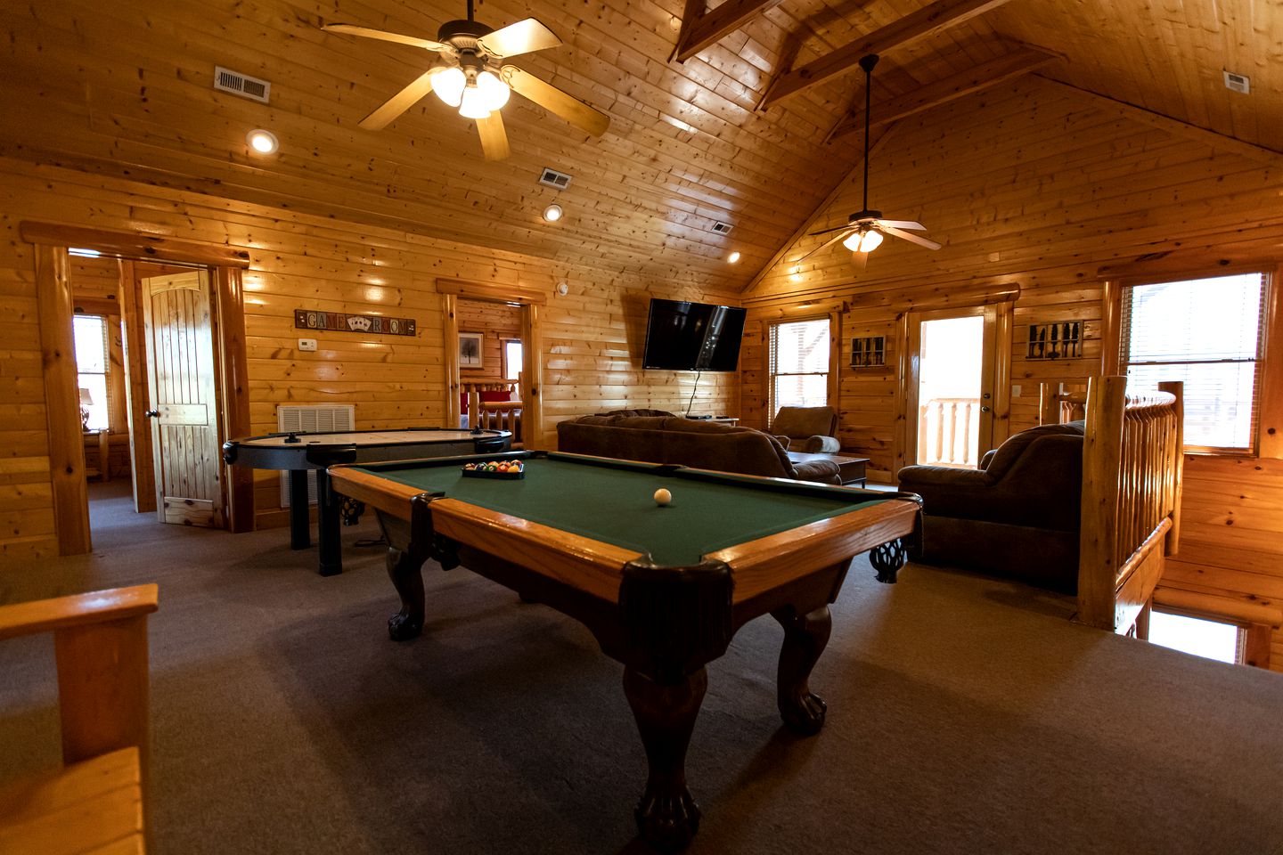 Enormous Cabin Rental for Group Getaways and Family Vacations in Tennessee