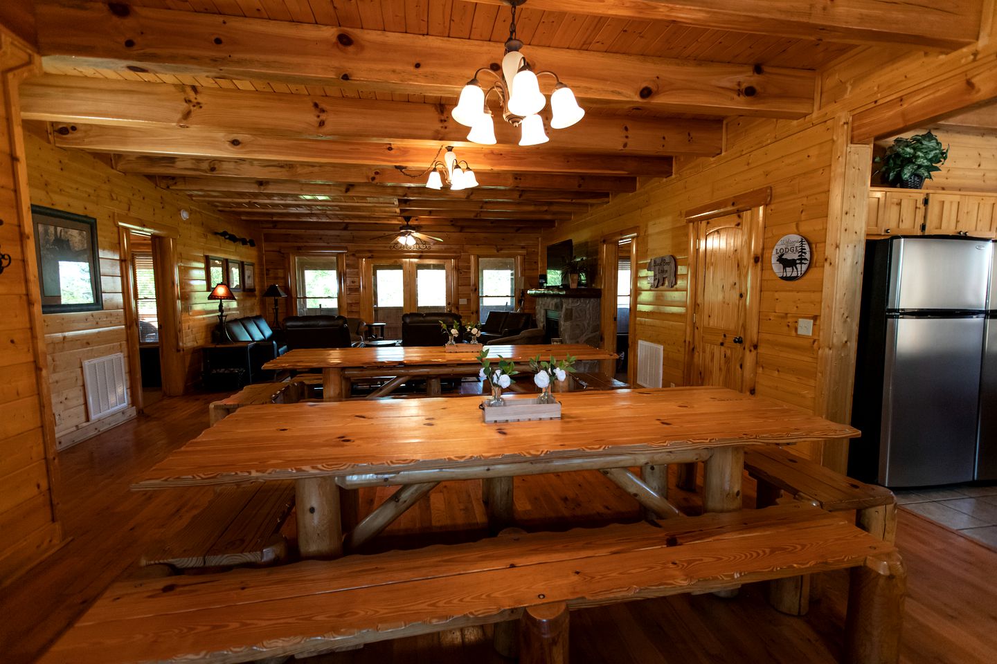 Enormous Cabin Rental for Group Getaways and Family Vacations in Tennessee