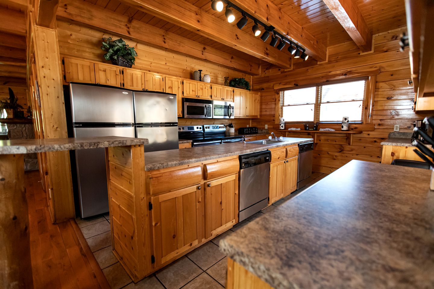 Enormous Cabin Rental for Group Getaways and Family Vacations in Tennessee