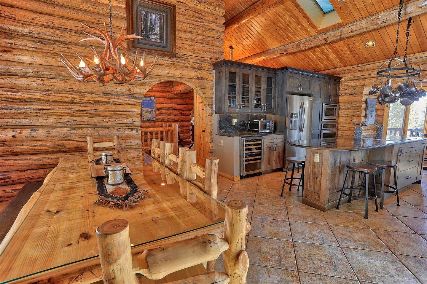 Deluxe Colorado Cabin Rental in the Rockies for a Breckenridge Vacation