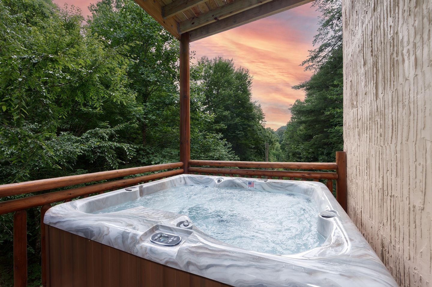 Stunning Cabin with Indoor Pool and Hot-tub in Sevierville, Tennessee