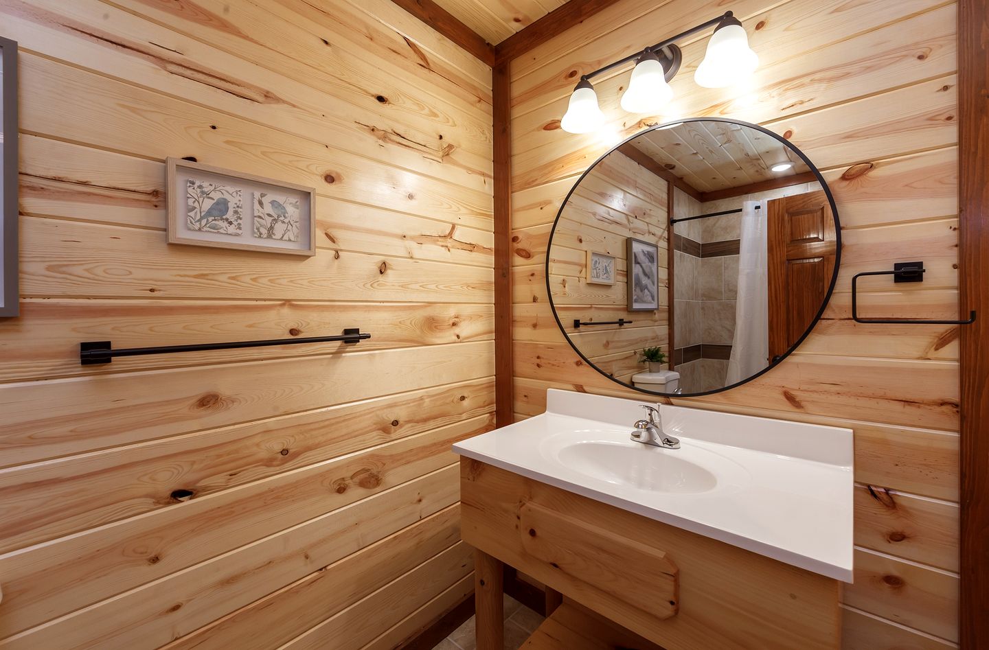 Stunning Cabin with Indoor Pool and Hot-tub in Sevierville, Tennessee