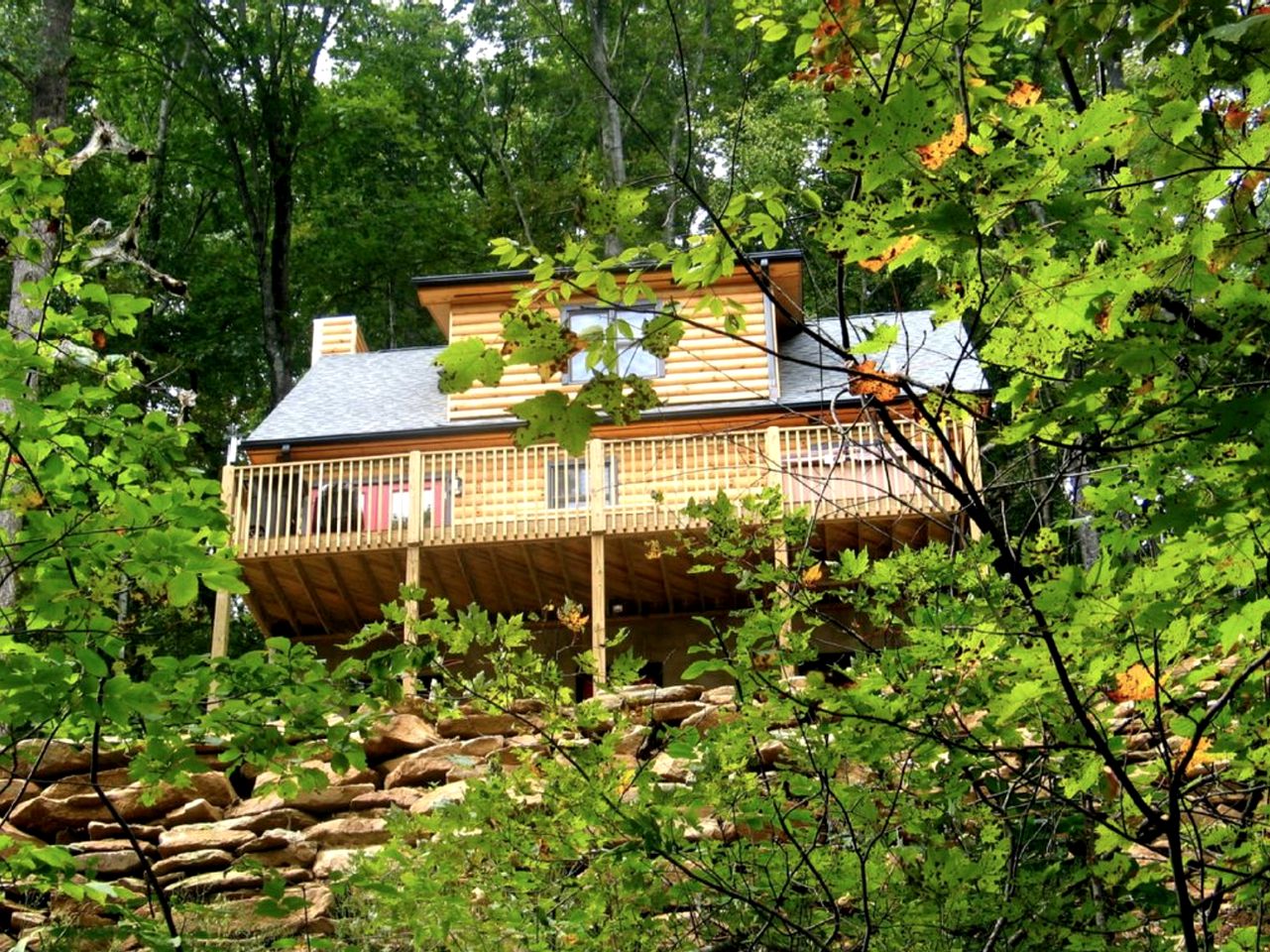 Vacation Log Cabin Rental Set in the Canopies near Hendersonville, North Carolina