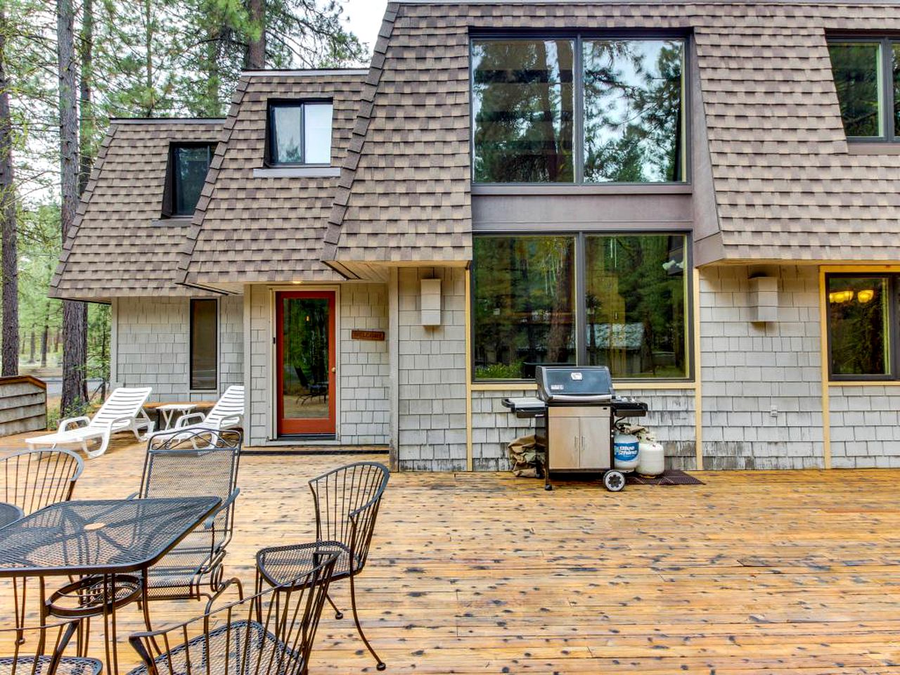 Authentic Cabin near Black Butte Ranch, Oregon