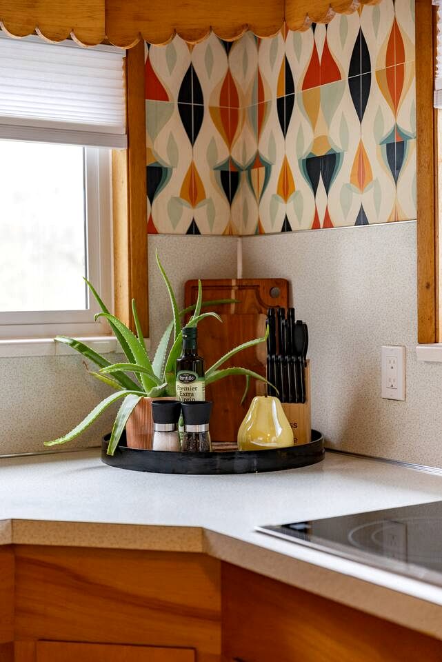 Design-Forward Mid-Century Home with Cozy Lounge Atmosphere in Clallam County, Washington