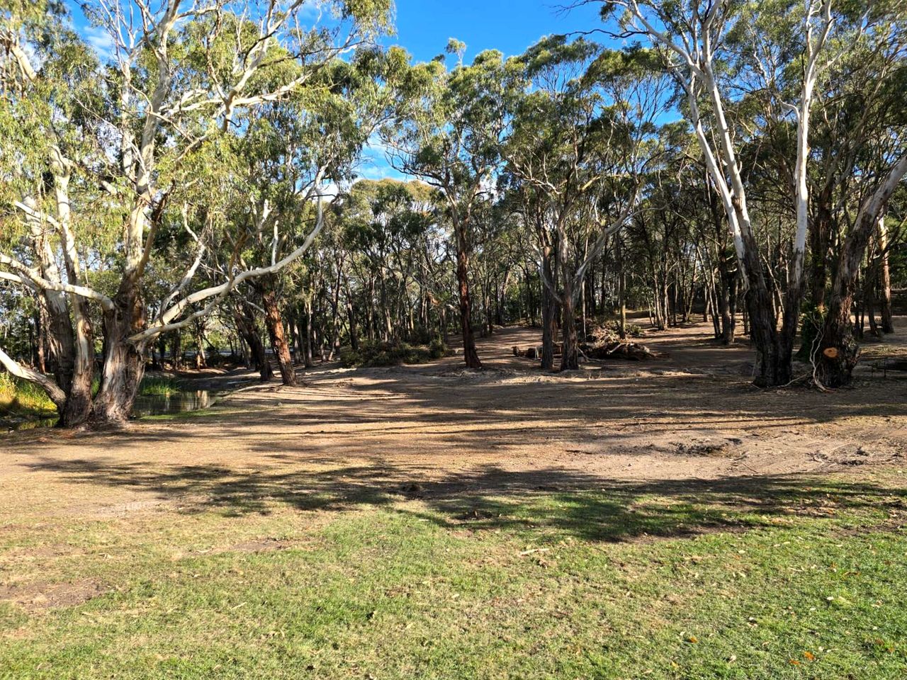 Secluded Tiny House Farm Stay with Wildlife Views near Macedon, Victoria