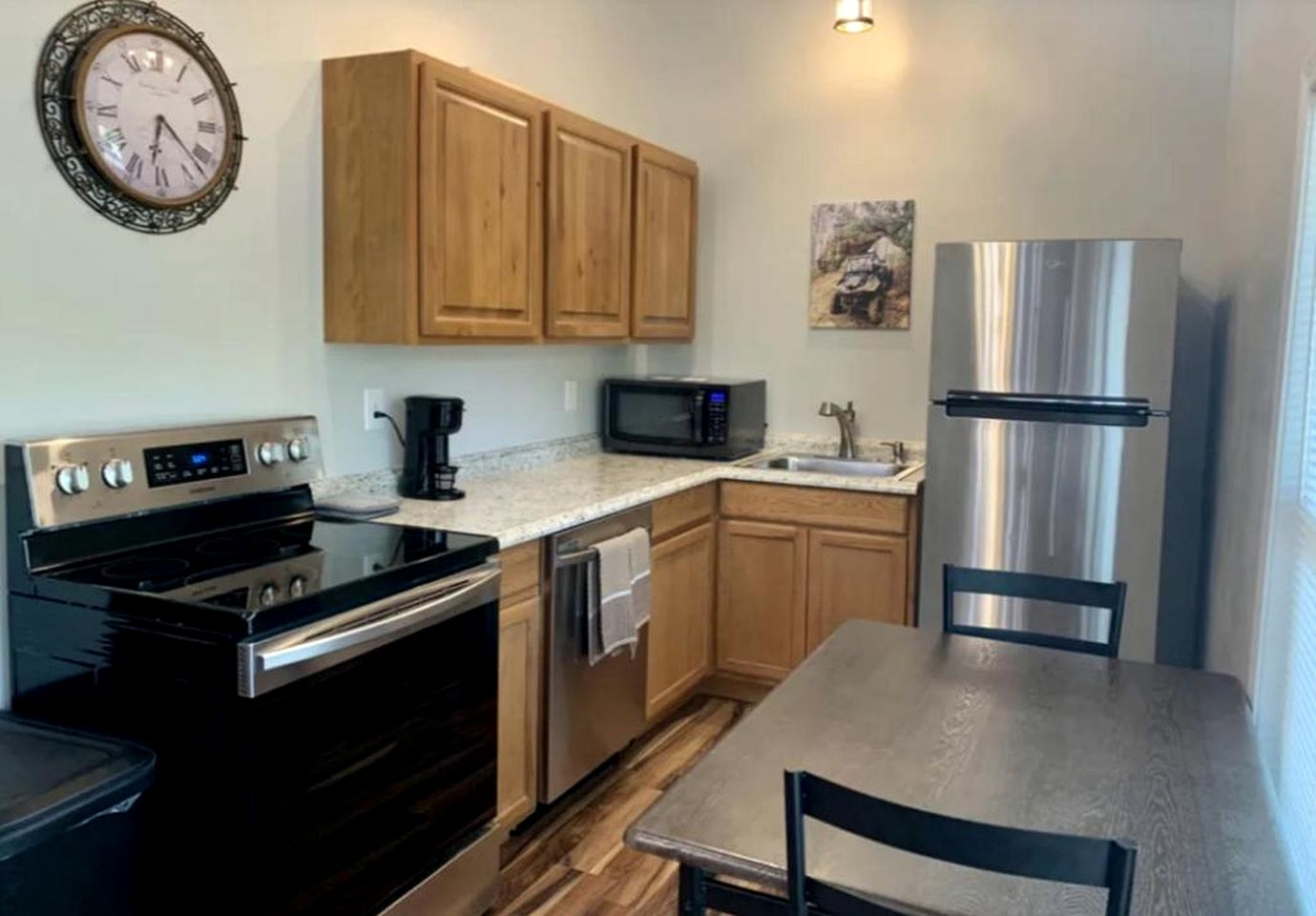 Gorgeous Cabin Surrounded by Trees in Jamestown, Tennessee