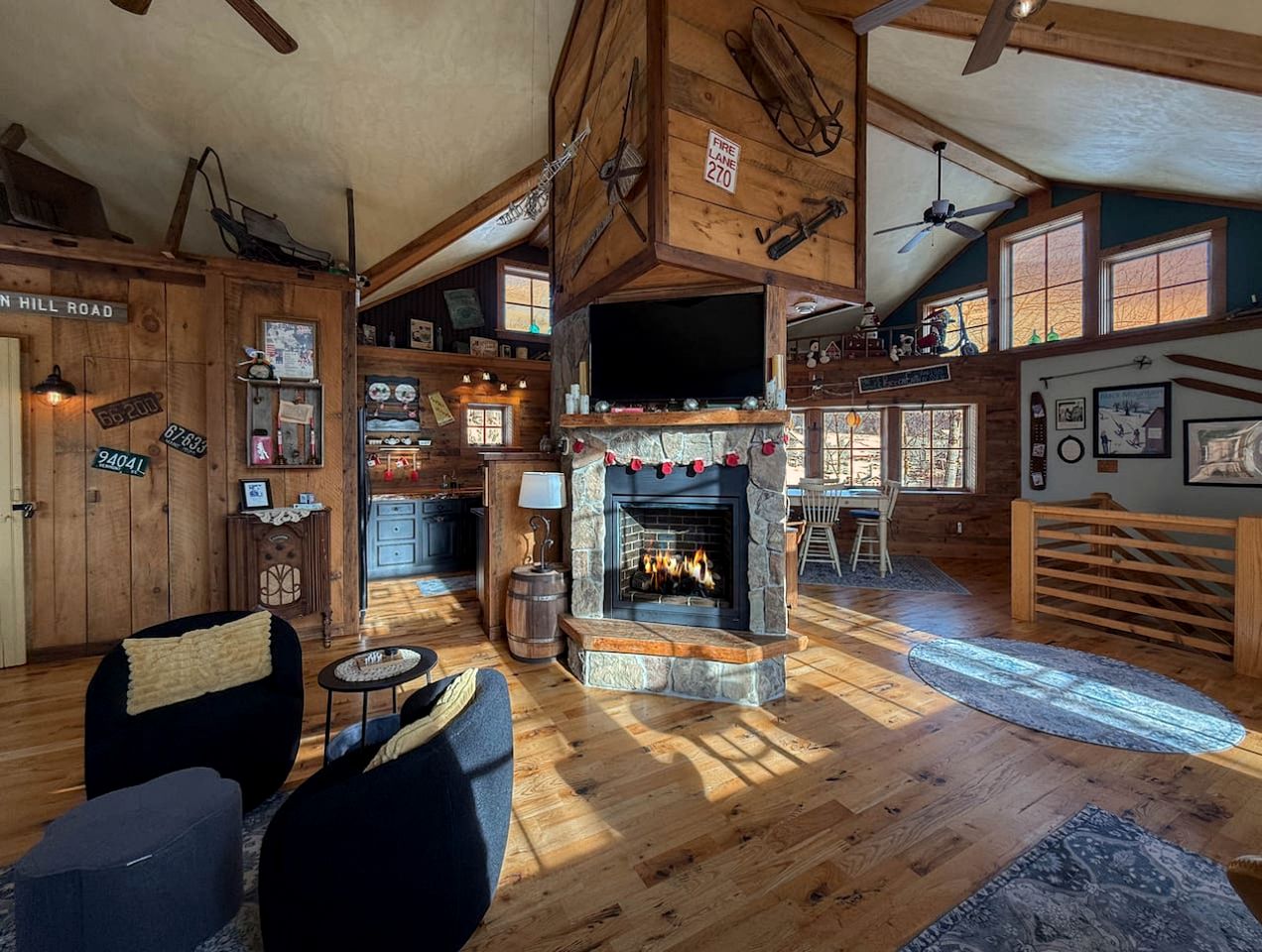 Peaceful Mountain Treehouse Oasis with Fire Pit & Gardens near Black Mountain in Jackson, New Hampshire