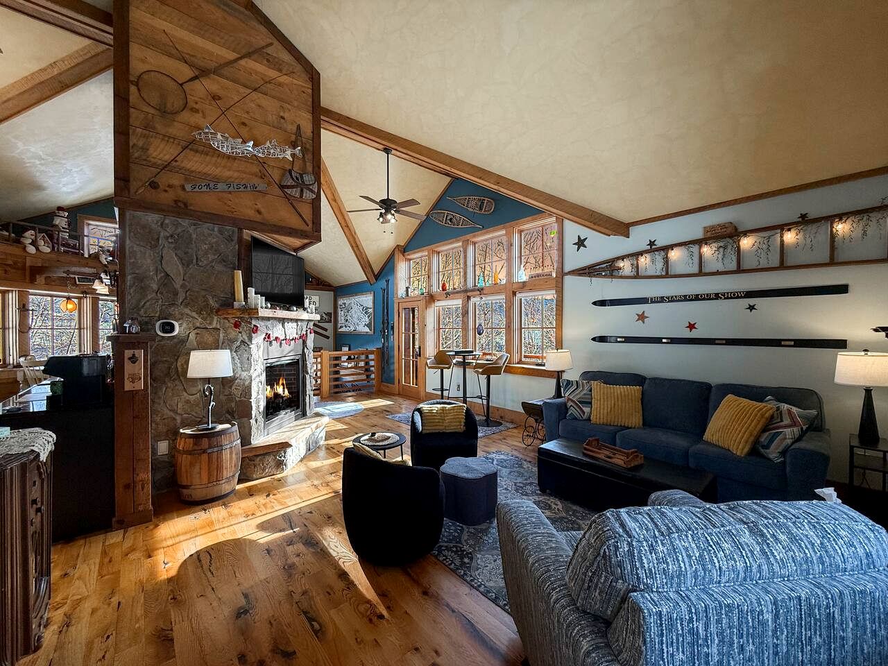 Peaceful Mountain Treehouse Oasis with Fire Pit & Gardens near Black Mountain in Jackson, New Hampshire