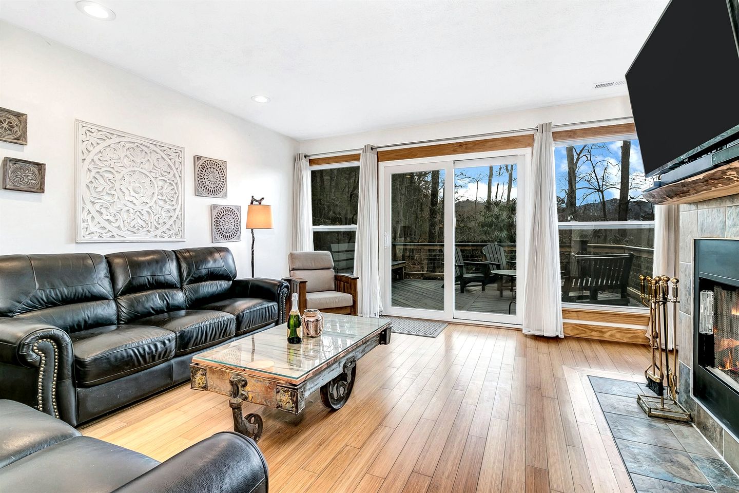 Charming Mountain Treehouse with Forest Views near Downtown Black Mountain, NC